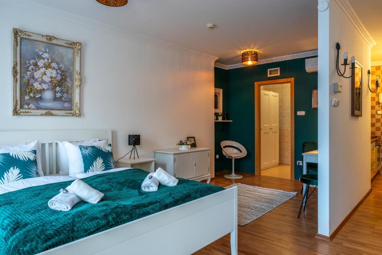 Apartament Romantic Secret Garden