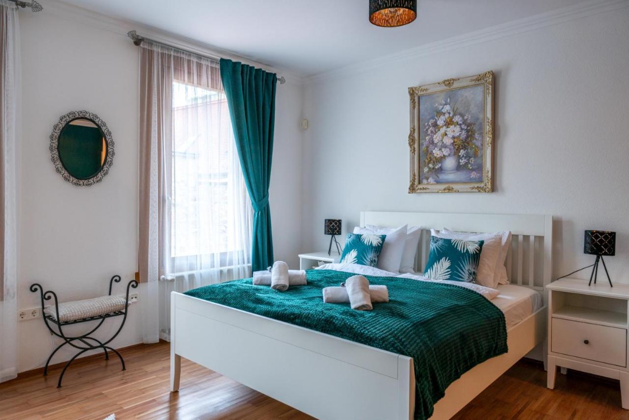 Apartament Romantic Secret Garden